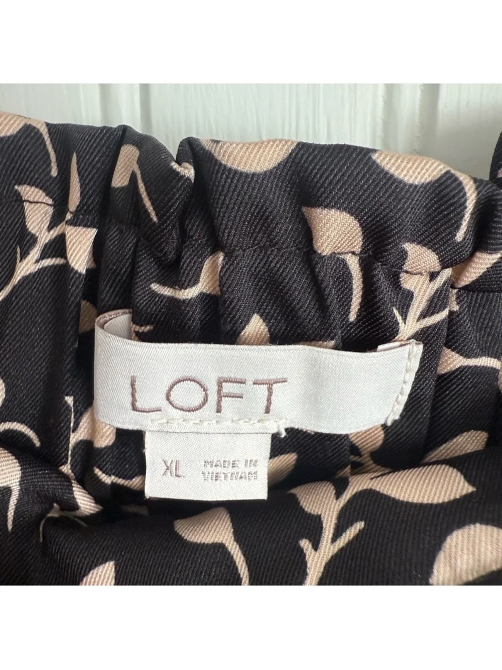 LOFT Black Skirt Size XL with Leaf Print